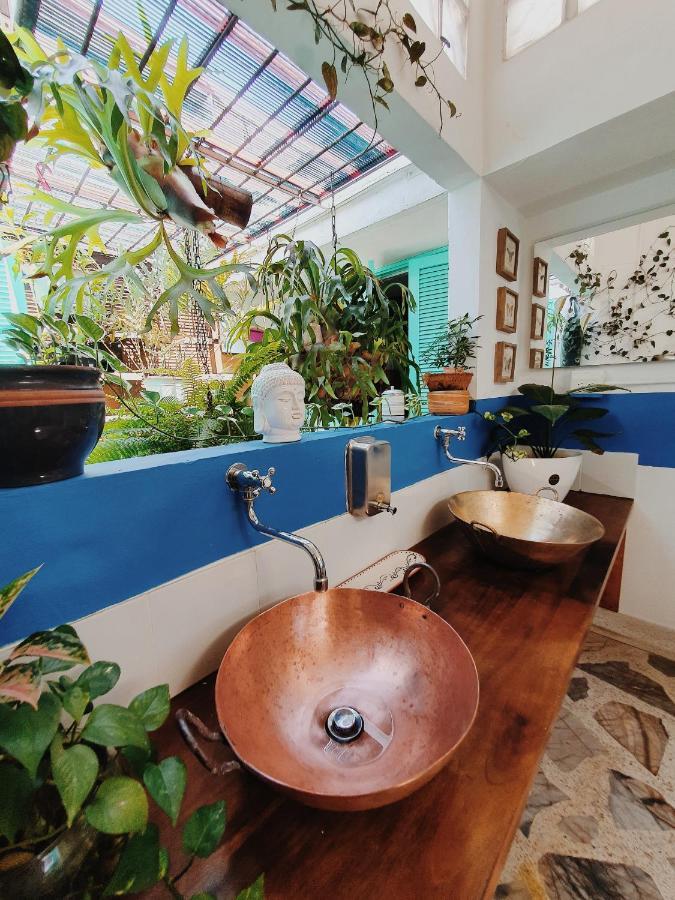 La Playa Hostel & Rooftop Меделин Екстериор снимка