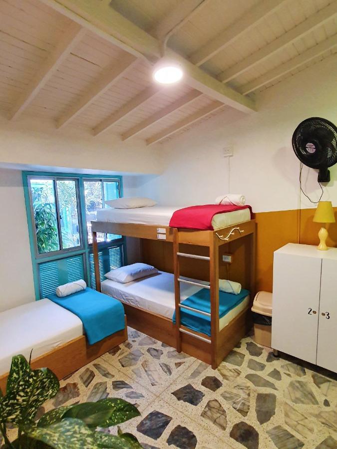 La Playa Hostel & Rooftop Меделин Екстериор снимка