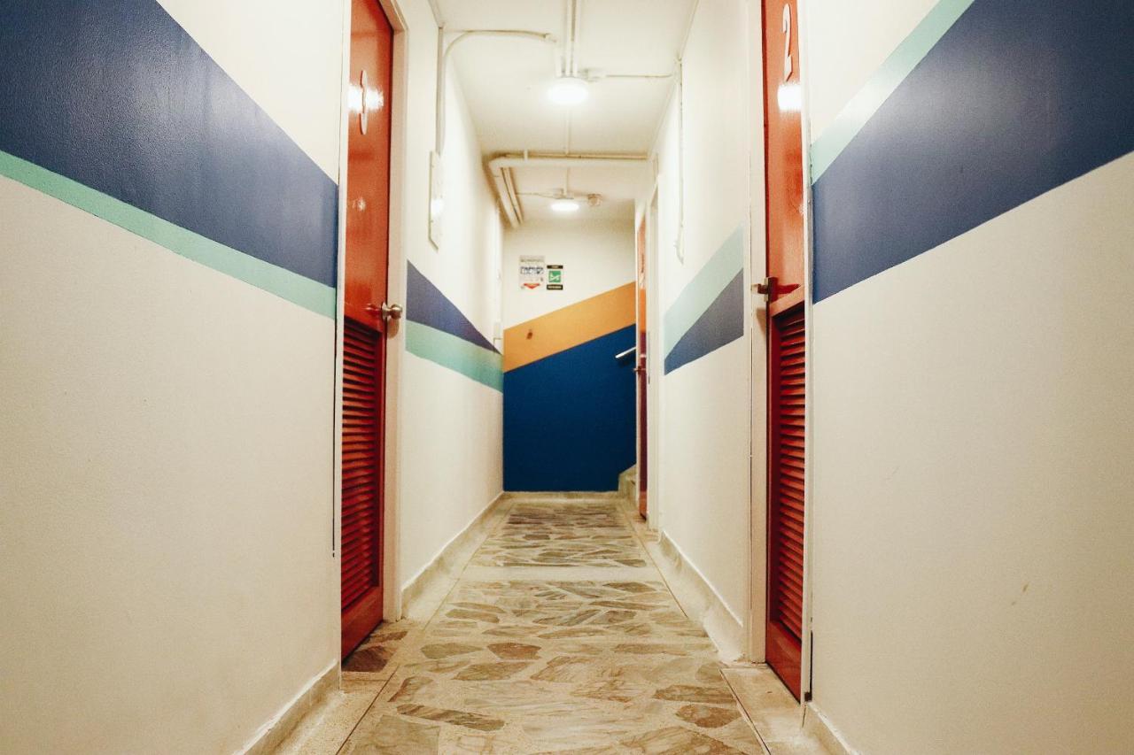 La Playa Hostel & Rooftop Меделин Екстериор снимка